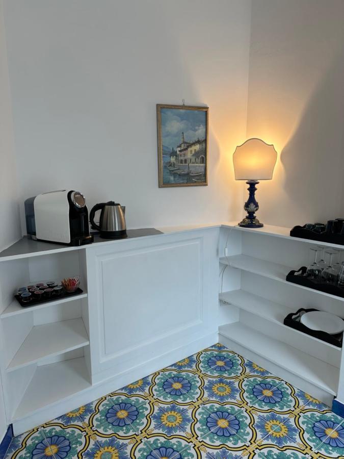 Queen View Apartment - No Kitchen Позитано Экстерьер фото
