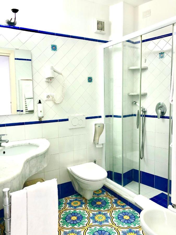 Queen View Apartment - No Kitchen Позитано Экстерьер фото