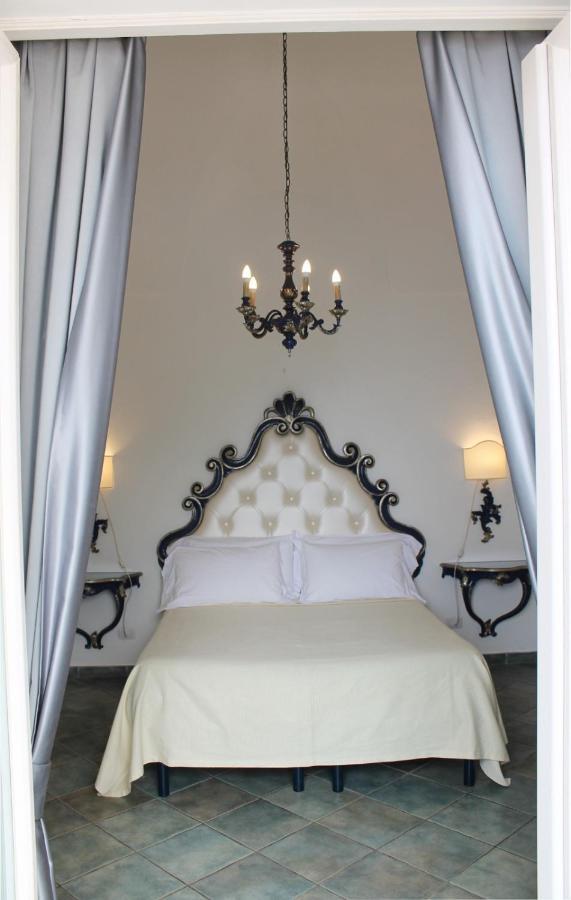 Queen View Apartment - No Kitchen Позитано Экстерьер фото